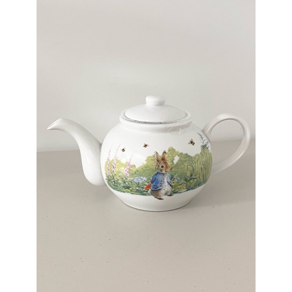 NEW Beatrix Potter Peter Rabbit  Ceramic Teapot 5” Zrike Brands Easter Tea Time